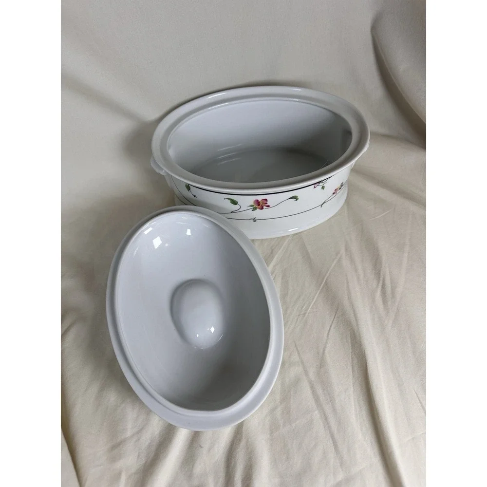 Savoir Vivre Spring Fantasy Covered Casserole Dish Japan Floral‎ Bake Serve 2 Qt